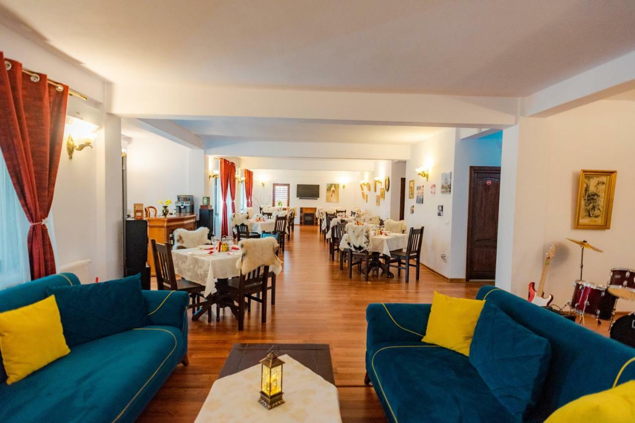 Tango Margo Hotel Valea Lupului  ภายนอก รูปภาพ