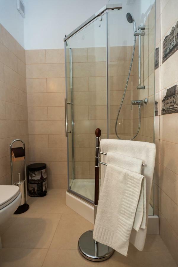 Tango Margo Hotel Valea Lupului  ภายนอก รูปภาพ
